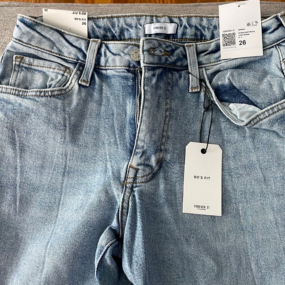 Womens flare/wide leg jeans. New with tags, Size 26